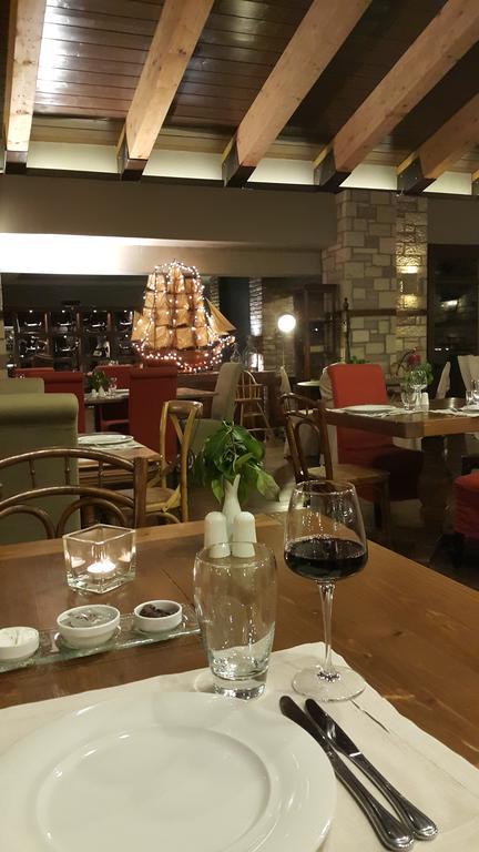 Kazarma Hotel Kalývia Fylaktís Buitenkant foto