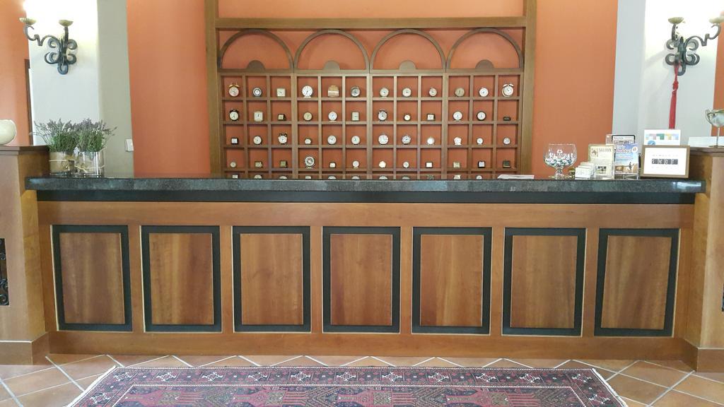 Kazarma Hotel Kalývia Fylaktís Buitenkant foto